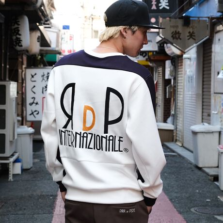 [^:12203201]{̐V_{[jbgngpĂׁAő݊̂ɁAقǌyB́gV_{[fށh̃|eVɁADfBptB[͒SñAbvf[g܂BXg[g̃bNXۂȂAƃAEghA̓𗼗B̂߂ɁA\ƔzFŁu؂ւvfUC̒SɐꖇłBoIANZgƒp̌yB̗ɗオoXǋĂ܂BZbgAbvłP̂łAAE^[̉łȂBǴgx[XACehƂčłgʒuẪg[i[łBjfgF178cm/LTCYpyiԁz12203201yTCYz[MTCY]F71.5cmoXgF116cm䂫F86.5cm[LTCY]F73.5cmoXgF122cm䂫F88.5cm[LLTCY]F74.5cmoXgF125cm䂫F90cmH̊֌WAe̐ӏ(u)葽̌덷ꍇ܂Byfށz[{́EzF][F39|GXeF57|E^F4LkF₠聟nFȂFȂyYzyӁzBẽCeBOAɂȂĂ郂j^[Eɂۂ̏iƐFقȂČꍇ܂BiɂĂ͐̐A▀CɂF葼ɐFڂ肷邱Ƃ܂̂ŁAӂB