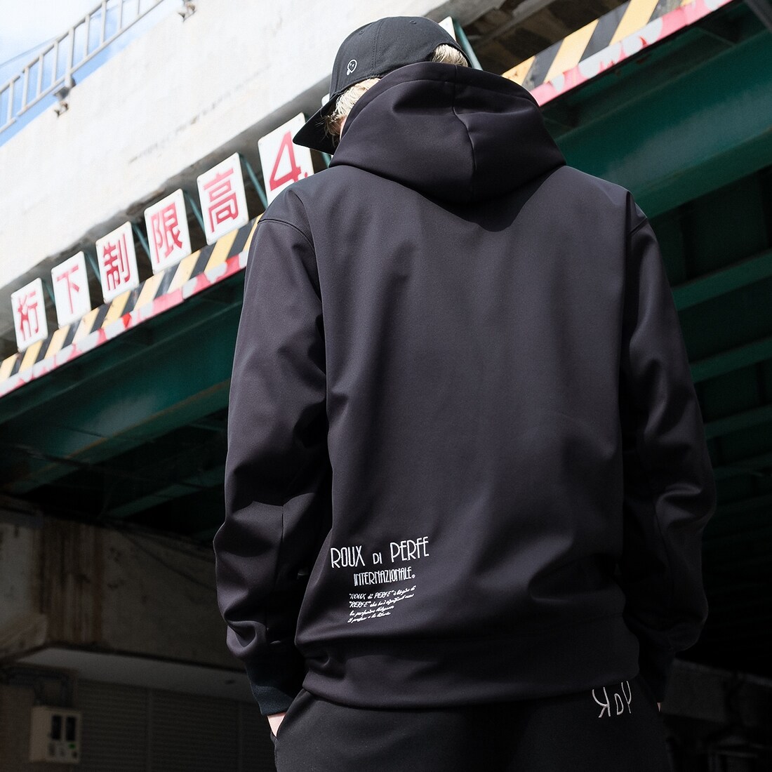 ルゥディパフィーインターナショナル（ROUX DI PERFE INTERNAZIONALE）/【防風 撥水 透湿】裏フリース3LAYERロゴ刺繍パーカー 防風 撥水 透湿】裏フリース3LAYERロゴ刺繍パーカー | ルゥディ