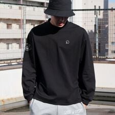 刺繍モックネックロンT