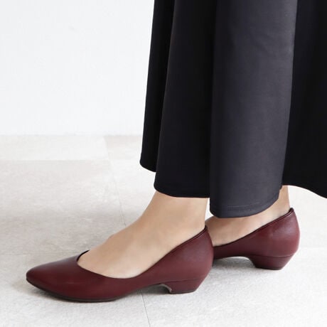 [^:233]***************************************fޕύXAdlύẌႢɂ܂āu-8v͏]ȋfޔpՂɂAVXgb`fނ֕ύXBEfނ0.1mm`0.2mmE\ʂ̃V{ȂAJ[tɁEXgb`ALт߂Ȃ܂BEJp̖hdlɁIShł͂܂񁦃TCŸႢɂ܂ā]i(J[̌ɐ̂ȂJ[)Ɓu-8vł́Au-8v͐nȂƂɂAꊴقȂ܂B***************************************{̃VvȃA[hgD̃pvXłBfނ͓{̍ȃXgb`lHvgp܂BfނLт̂ŁAL̕O̕ɂΉo܂BL̖،^gpĂ܂AfނXgb`fނȂ̂ŊyłBꂢɌ闚̃Cɂ܂B~͐ۋ@\ȑfނ̗pĂ܂Bfނ͂肵ĂA͍ōłBq[͐ڒnʂ̍L3cmq[gpĂ܂AȐIȃC̃q[Ȃ̂ő܂B芴QŒԕĂȂ{Ɋyȃq[ȂłBC\[Sʂ4mm̒ᔽNbV~Ă̂ŁAӂӂŉKȗSnłB_炩ɂǋꑫłBʋ΁AʊwAȂǂ̊ՂȂǁAȏʂło܂BigVvpvXłB{Ȃł͂̍KȗSn𐥔񂨎܂Bq[̍F3.0cmTCYFi24.5cm̃X^bt24cmł҂TCYłB傫߂̃TCYȂ̂ŁA̃TCỸTCY߂łByîm点z̏i2025N41牿i{Ă܂B͂鏤iɂĂ^Oȉꍇ܂ݕ\ĂTCg\i̔iłB\߂܂悤A肢\グ܂B