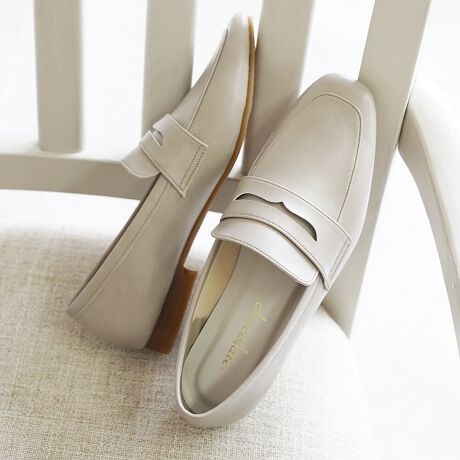 [^:2819]y25tĐV 24SSVz{̃VvȃRC[t@[łB lC̃XNGAgD̖،^gp܂B x[VbNȃRC[t@[̃fUC͂łBEfޓ{̏_炩ŏ㎿ȑfނ̗p܂BhH{Ă̂ŁACV[YƂĂ߂łByA̗ǂɂSn̂1łBE\[͋ȐƃObvɗDꂽ̗pĂ܂B،^͕Lɐ݌vĂ̂ŕL̕ɂΉo܂BE~(ᔽ{C\[)ɗD2wg̑@\NbVᔽNbV̌`ɍ킹ăNbVݑւ̕SyĂ܂BNbVs̈͂ƋzsT|[gĂ܂BEq[芴̂2cmq[gp܂BɂAN`łB***************************************TCYi24.5cm̃X^btƂA24.5cmł҂łBʂ̃TCYIтOKłByq[z2cmyb()zTCY23cm@/ 16.5cmyd(Б)z194g(TCY23cmŌv)E^Al܂̂ŁA܂łQlxɂl܂BƖ̊֌Wp\RȂǂ̊ɂA኱iƉ摜̃J[قȂꍇ܂B\߂܂Byîm点z̏i2025N911牿i{Ă܂B͂鏤iɂĂ^Oȉꍇ܂ݕ\ĂTCg\i̔iłB\߂܂悤A肢\グ܂B