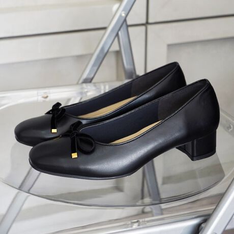 [^:7525]y25H~V 25AWVzJ[ɂĈقȂfނƁAxA{|Cg̃oGV[YBhH{Ă̂ŁACV[YƂĂ߂łBhH{Ă܂AShł͂܂̂ł܂BCŜ_炩AݍޗlȊ̗SnłBEfޓ{̏_炩ŏ㎿ȑfނ̗p܂ByA̗ǂɂSn̂1łBE\[͋ȐƃObvɗDꂽ̗pĂ܂B،^͕Lɐ݌vĂ̂ŕL̕ɂΉo܂BE~(ᔽ{C\[)ɗD2wg̑@\NbVᔽNbV̌`ɍ킹ăNbVݑւ̕SyĂ܂BNbVs̈͂ƋzsT|[gĂ܂BEq[芴̂4.0cmq[gp܂BɂAN`łB***************************************TCYi24.5cm̃X^btƂA24.5cmł҂łB̃TCYOKłByq[z4.0cmyb()zTCY23cm@/ 14.5cmyd(Б)z177g(TCY23cmŌv)E^Al܂̂ŁA܂łQlxɂl܂BƖ̊֌Wp\RȂǂ̊ɂA኱iƉ摜̃J[قȂꍇ܂B\߂܂B