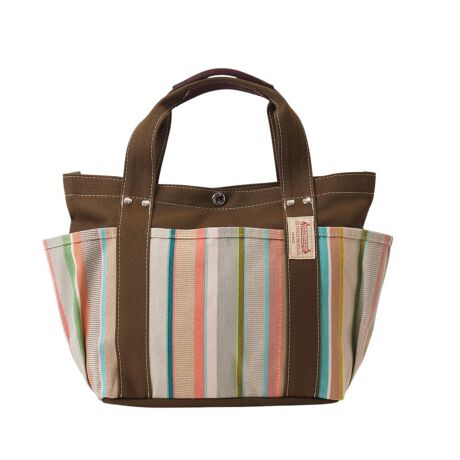 [^:u126]yuhz LES TOILES DU SOLEIL(g[ f \C)yiz g[ f \C U126 4|Pbgg[gMyizEƂ鑾zƖLȎRɍʂꂽXyCɂقǋ߂tXœ[̑uTEEfEZ_vŐ܂ꂽuhBEz̐nƂӖAtX`̃LoXDuLES TOILES DU SOLEILiEg[EfE\Cjv̓Vvp^[畡Gȃp^[܂œƓ̐FʂBEg[g̊OɂS̃I[v|PbgtāA[ՂIfC[[X͂A}U[YobOƂĂGRobOƂĂg₷ELoXnōꂽobO͌ŏvB蕔ɂ͎gނقǂɖ킢𑝂vgpBpłRXpQ̈iBEA4TCY̏ނۂ傫ŁAłȂjgJ[oG[VȂ̂ŁAv[gɂBE4̃I[v|Pbgg[g̊Oƈ͂ł邩AڂNNobO̒ႲɂȂɂĂƂĂ֗yfށz[\n]100  [n]100[v]vyYz tXyTCYz[c]30cm  []30.5cm  [}`]13.5cm[]47cmTCY͓XuTCYłBۂ̏iƂ͑̌덷ꍇ܂B炩߂Bydʁz486gyӓ_znɂ̓ptBHĂ܂̂ŁA̖hEhʂ܂Bigp邤ɃptB͎RɂĂ܂̂łBjJ␅ŔGꂽꍇ͂ɊzłӂƂAŊĉB܂␅ł̊ې􂢂́Aό`FAǩ݂ƂȂ܂̂łBfނ̐ACEGꓙɂF邱Ƃ܂̂łӉBԂgpɂȂȂꍇ́Aʂ̗ǂꏊŕۑ̏ꏊ͔ĉB΋Cɋ߂ÂAꗎƂ̂߂̃xW̃AR[nn܂͎gpȂŉBꂪCɂȂꍇ́A܂܂܂ꂢȕzŌy@ĉB̍ہAKڗȂŎ@ĉB܂A܂͒ڐiɂȂŉBJ⃂j^[̐ɂA摜Ǝ̐F̈Ⴂꍇ܂̂ł肢܂