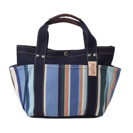 [^:u126]yuhz LES TOILES DU SOLEIL(g[ f \C)yiz g[ f \C U126 4|Pbgg[gMyizEƂ鑾zƖLȎRɍʂꂽXyCɂقǋ߂tXœ[̑uTEEfEZ_vŐ܂ꂽuhBEz̐nƂӖAtX`̃LoXDuLES TOILES DU SOLEILiEg[EfE\Cjv̓Vvp^[畡Gȃp^[܂œƓ̐FʂBEg[g̊OɂS̃I[v|PbgtāA[ՂIfC[[X͂A}U[YobOƂĂGRobOƂĂg₷ELoXnōꂽobO͌ŏvB蕔ɂ͎gނقǂɖ킢𑝂vgpBpłRXpQ̈iBEA4TCY̏ނۂ傫ŁAłȂjgJ[oG[VȂ̂ŁAv[gɂBE4̃I[v|Pbgg[g̊Oƈ͂ł邩AڂNNobO̒ႲɂȂɂĂƂĂ֗yfށz[\n]100  [n]100[v]vyYz tXyTCYz[c]30cm  []30.5cm  [}`]13.5cm[]47cmTCY͓XuTCYłBۂ̏iƂ͑̌덷ꍇ܂B炩߂Bydʁz486gyӓ_znɂ̓ptBHĂ܂̂ŁA̖hEhʂ܂Bigp邤ɃptB͎RɂĂ܂̂łBjJ␅ŔGꂽꍇ͂ɊzłӂƂAŊĉB܂␅ł̊ې􂢂́Aό`FAǩ݂ƂȂ܂̂łBfނ̐ACEGꓙɂF邱Ƃ܂̂łӉBԂgpɂȂȂꍇ́Aʂ̗ǂꏊŕۑ̏ꏊ͔ĉB΋Cɋ߂ÂAꗎƂ̂߂̃xW̃AR[nn܂͎gpȂŉBꂪCɂȂꍇ́A܂܂܂ꂢȕzŌy@ĉB̍ہAKڗȂŎ@ĉB܂A܂͒ڐiɂȂŉBJ⃂j^[̐ɂA摜Ǝ̐F̈Ⴂꍇ܂̂ł肢܂