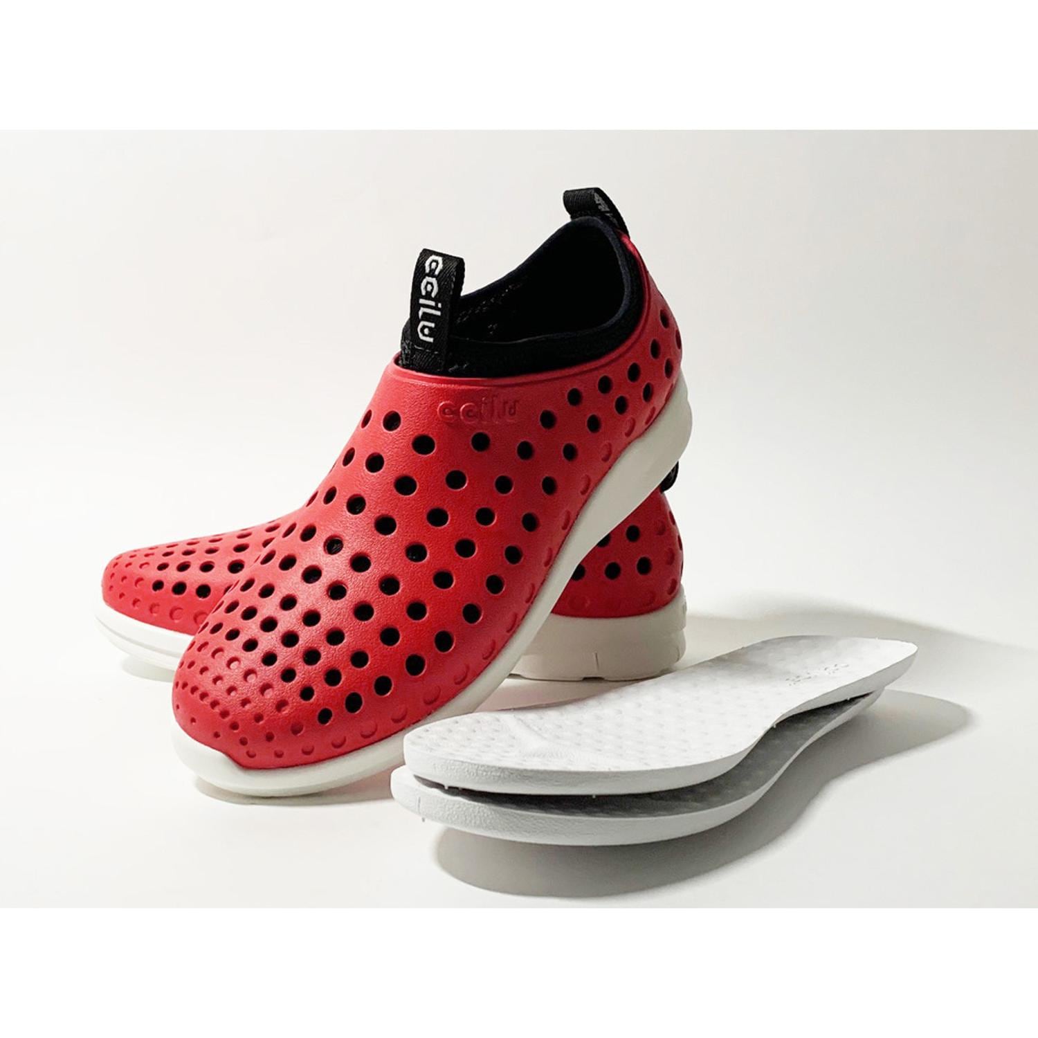 [}C]ccilu INTUITION WINNI WILL JP/obN[ht@~[iBACKYARD FAMILYj RED/BLACK