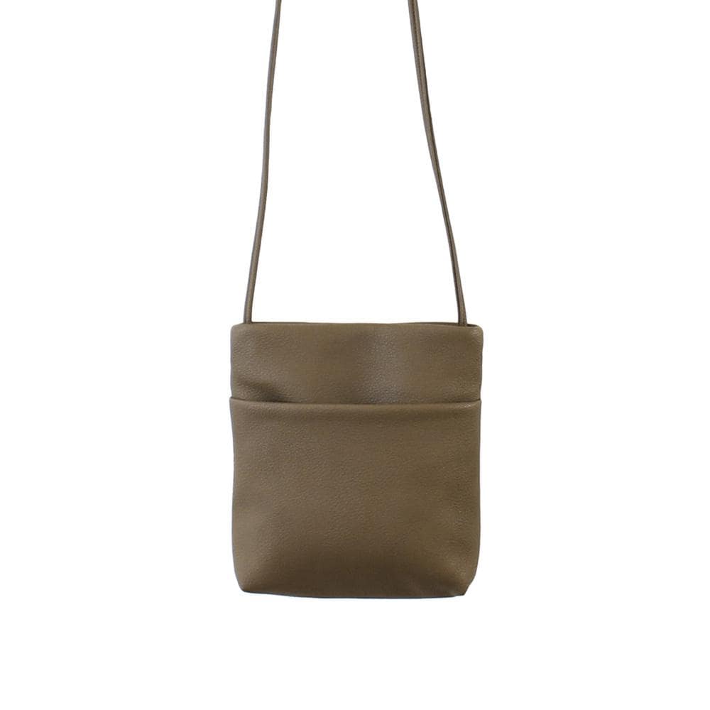 合皮シンプルポケットショルダー