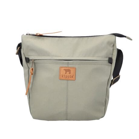 [^:251kekp284]yuhz kippis(LbsX)yiz kippis LbsX `V_[obOy[J[^ԁz yizȂg₷˔ukippis LbsX XNGA|[`voIykippisiLbsXjzkippisiLbsXjƂ́AtBhŁutvӖ錾tBȂЂƎC[WfUCWJ͂̃uhBŷfUCzk̉炵Ă邾eVUPg₷ɂ肪l܂ACeItgɔzuꂽuhSANZgByoPc^VGbgz悢[ɐ݌vꂽoPc^VGbg̃{fB500mlybg{g␅{gz_[tB̎[ɕ֗ȃI[v|PbgAt@Xi[|PbgtŃobO̒gȂyS̃t@Xi[JzC[J́AJX[Yȃt@Xi[Bgڂꗎ邱ƂȂAvCoV[mہByTbƎoO|PbgzO|Pbgɂ̓t@Xi[|Pbgƃ}Olbg{^ŊJł|Pbg𑕔BX}zpXP[XȂǁAgppx̍INBy}ȉJłSzƂñiCfނgpB\ʂɐ≘Tbƒe͂H{Ă邩A}ȉJłSBiShł͂܂Bjy߉\zV_[xg͎TCYɒ߉\y|PbgdlzC[Ft@Xi[|PbgX1AI[v|PbgX1A{gz_[X1OʁFt@Xi[|Pbg~1wʁF}Olbg{^t|PbgX1yfށziCEMULTI|GXeyYz yTCYz[c]26cm^[㕔]28cm^[ꕔ]18cm[}`]10.5cm^[V_[]65cm`121cmi߉\jTCY͓Xv̎TCYłBۂ̏iȂтɃ[J[\LTCYƂ͑̌덷ꍇ܂B炩߂Bydʁz267gyӓ_zŇo߂C̎x⎇OAM≘ꓙɂA򉻂Ȃǂꍇ܂BԓɂACARȂǂɂFFڂ肷邱Ƃ܂B舵̍ۂ́AipbP[WȂǂɋLڂĂi\AAeV^OAgp̒ӎȂǂKmFB{̖ړIȊOɂ͂gpɂȂȂŉBJ⃂j^[̐ɂA摜Ǝ̐F̈Ⴂꍇ܂̂ł肢܂BypV[zv[g 蕨 Mtg Ԃ zj V j jLbsX obO kippis KEKP284 ʔ V_[obO V_[obN fB[X ΂߂ l  ͂  ʊw ʋ  Vv uh k fUC s `V_[obO fB[XobO