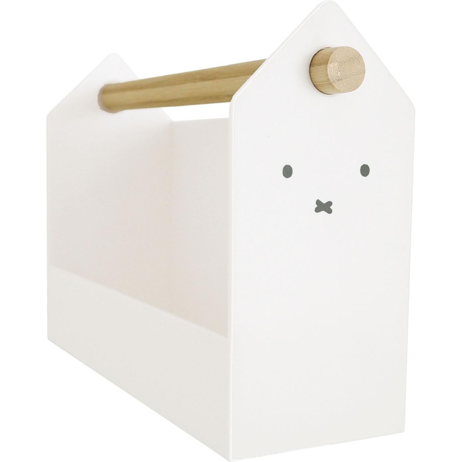 [}C]~btB[ nEX{bNX/obN[ht@~[iBACKYARD FAMILYj ~btB[