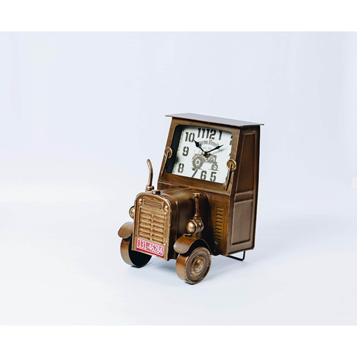 [}C]Be[W`[tNbN tractor/obN[ht@~[iBACKYARD FAMILYj uE