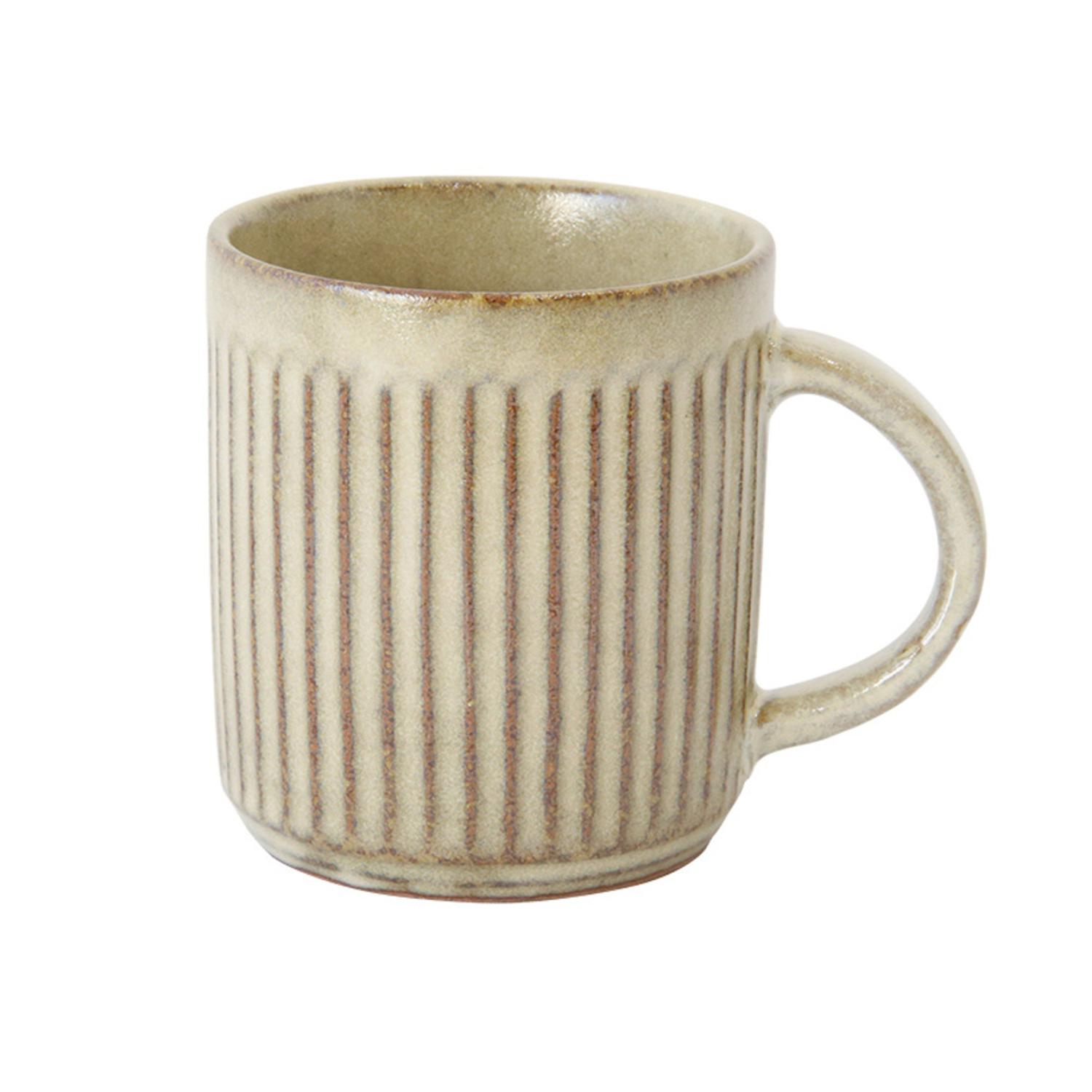 [}C]viv [Xg}O/obN[ht@~[iBACKYARD FAMILYj e