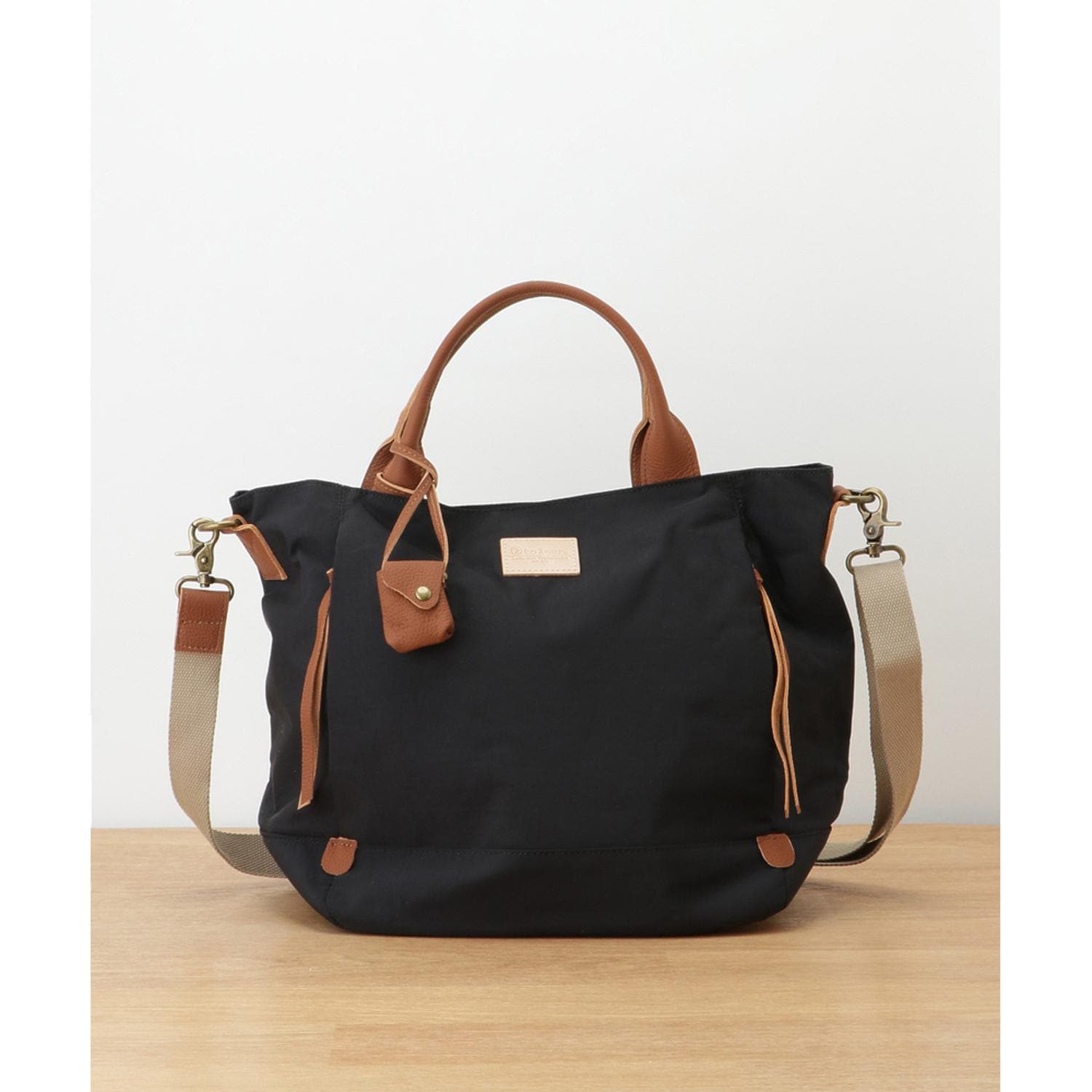 [}C]toleur iCOO2WAYg[g/obN[ht@~[iBACKYARD FAMILYj BK