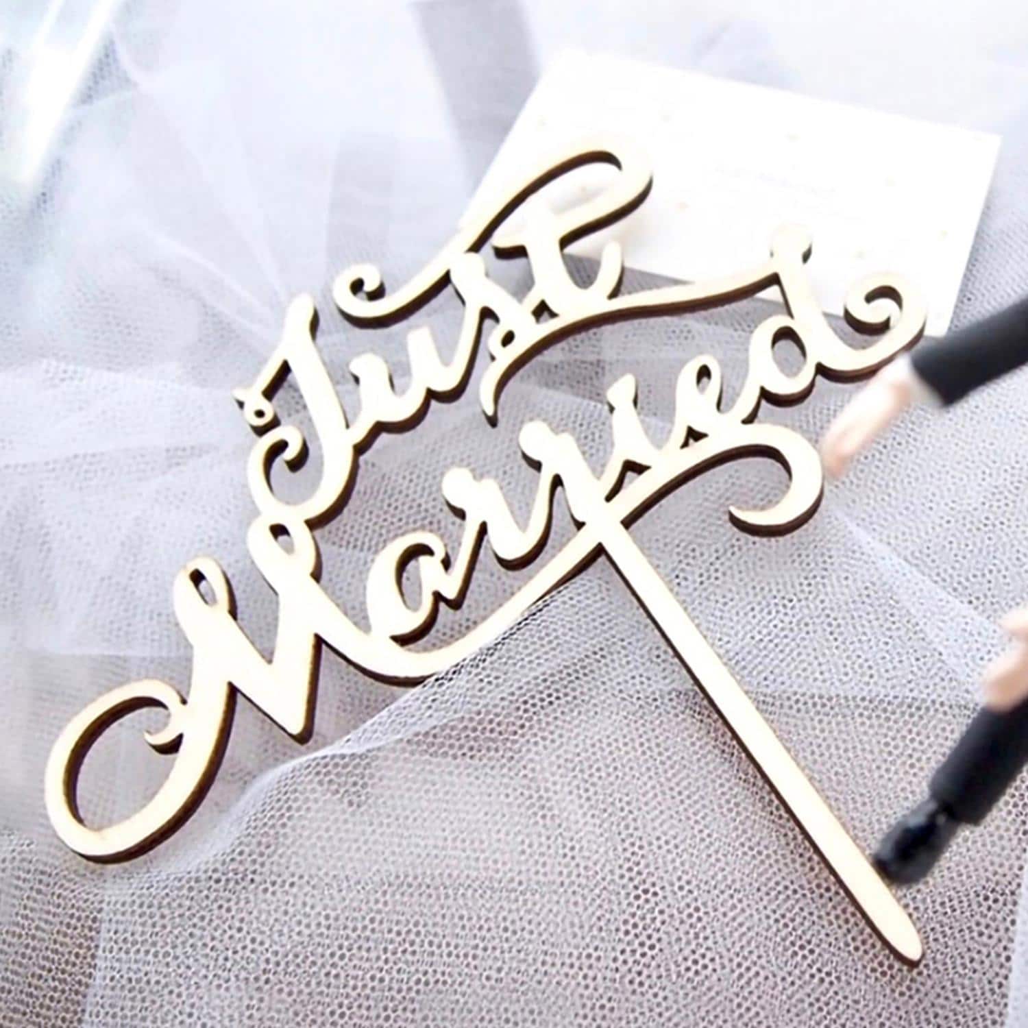 [}C]P[Lgbp[yJust Marriedz ؐ/obN[ht@~[iBACKYARD FAMILYj i`