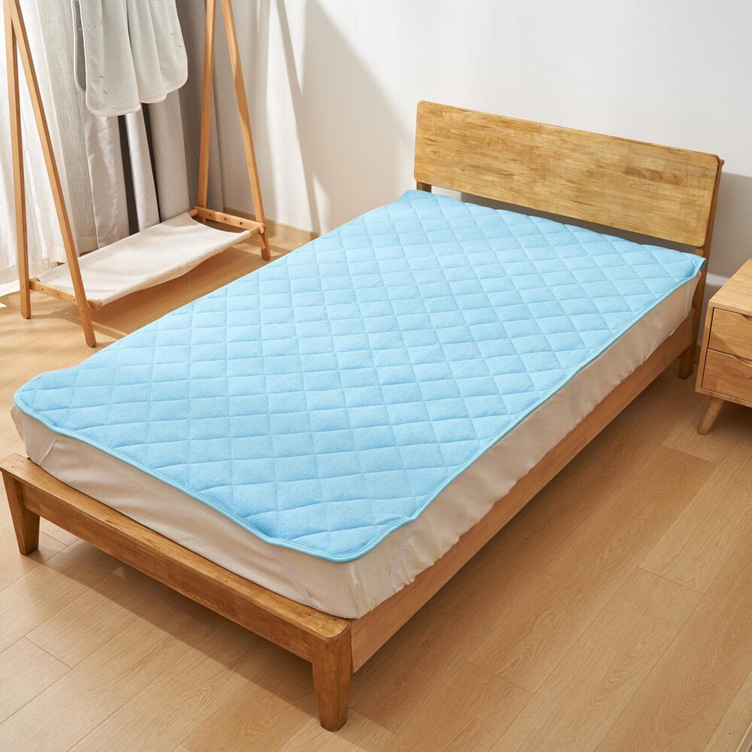 [}C]pCn~pbhiVOj/obN[ht@~[iBACKYARD FAMILYj u[