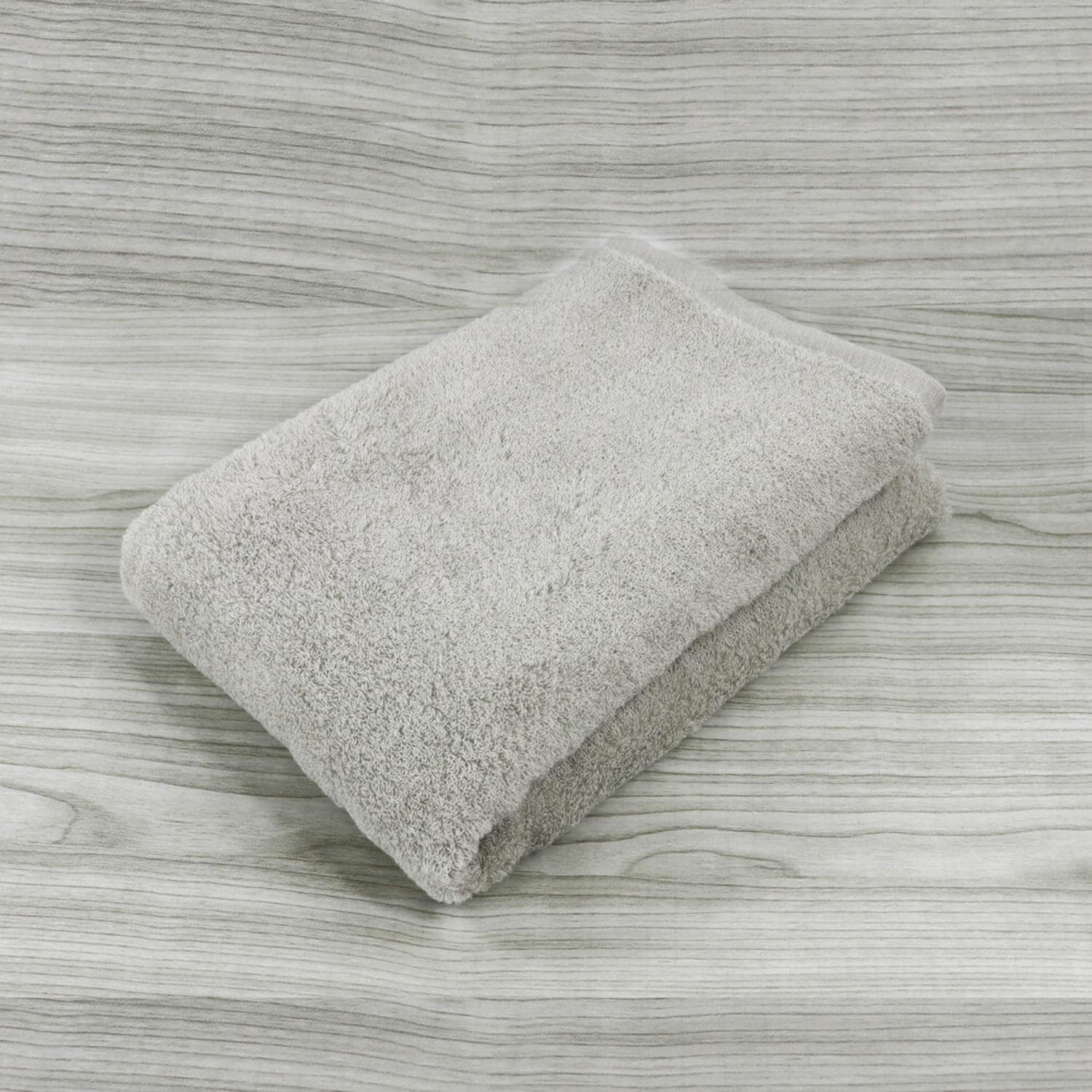 [}C]Ƃԃ^I GA[tB[OCt oX^I 60×120/obN[ht@~[iBACKYARD FAMILYj O[W