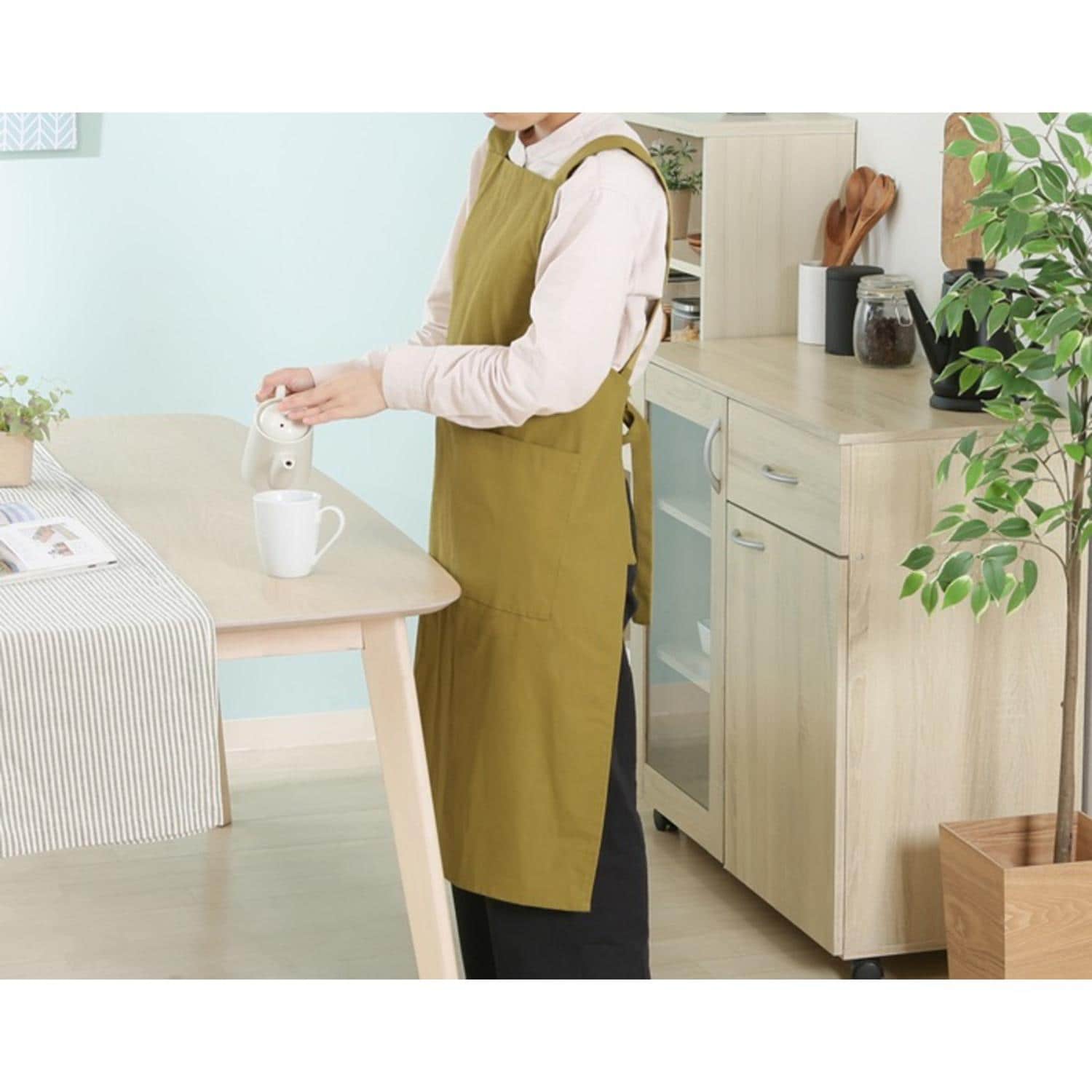 [}C]T[P [NGv/obN[ht@~[iBACKYARD FAMILYj X