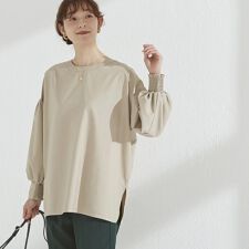 アイロンいらず！前後２ＷＡＹシャーリングブラウス