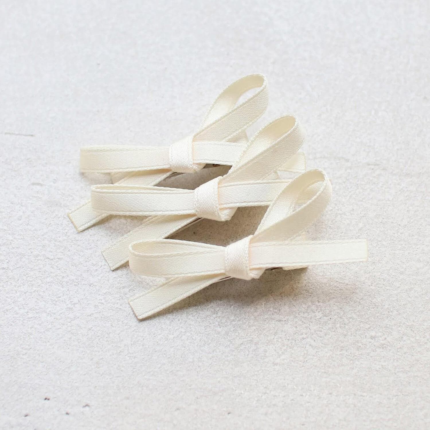 [}C]{wAs3Zbg/obN[ht@~[iBACKYARD FAMILYj N[