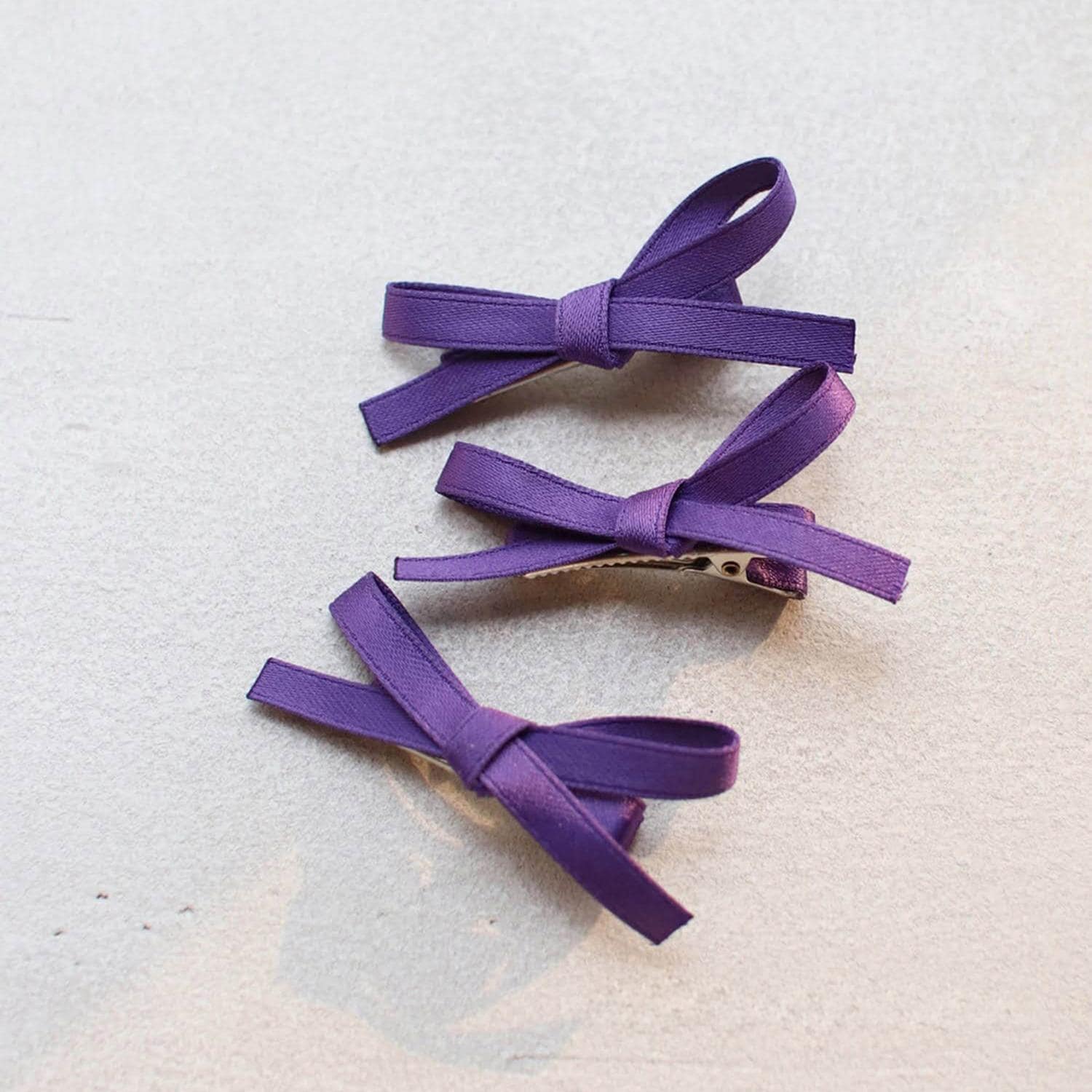 [}C]{wAs3Zbg/obN[ht@~[iBACKYARD FAMILYj p[v