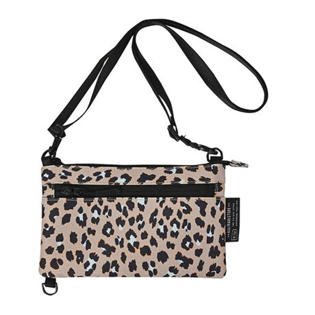 [^:k434]yuhz KiU(LE)yiz KiU LE tH|[` K434y[J[^ԁz yizyFȃV[ŗɂȂ鑊_zCTugCX}zG铧|PbgtuKiU tH|[`vBy|Pbgɓꂽ܂܃X}zzNA|PbgɃX}zIN܂ܑ\ړ̂ЂƎԂyłXgXt[Ii1jgp̕یtB݂̌ɂẮAłȂꍇ܂ByJX[YAS̃t@Xi[zC[̓KoƊJĎo₷At@Xi[Βg̔яoK[hByKvŒЂƂ܂Ƃ߁zKG`PbgACe[BƃhA⃌W[AtFXȂǂłd󁝁yTNbƎoĖqm炸ztgɂ|PbgzuBׁXA萮ځBy肪󂢂ĈړNNz߉\ȃXgbvtāA΂ߊ|BANeBuV[KByD݂őIׂcp^CvzXgbvtւƁAcɂɂg2wayICR[fɉĎgyobOC\Ŏg݁zXgbvO΁A|[`ƂĂpBobOɔE΂ėȂǂŃX^C`FWIyy₩ȎgSnŃmXgXzXTCŶɕSȂyʐ݌vBył̂|CgByƂ̉JȂvz\ʂɂ͂HAʂɖhHB␅He₷A@邾Bi2jShł͂܂ByOKjZbNXfUCzVvȖn^CvAfUCCibvIVFAByKiU-LEzEuǂȓVCł̏yށvbg[ɁAl̊OVтuhBy|PbgdlzOʁFt@Xi[|Pbg~1wʁFt@Xi[NA|Pbg~1yfށz[{]|GXe100%[]rjyYz yTCYz[c]11cm^[]19.5cm[V_[]78cm`140cmi߉\jTCY͓Xv̎TCYłBۂ̏iȂтɃ[J[\LTCYƂ͑̌덷ꍇ܂B炩߂Bydʁz95gyӓ_zŇo߂C̎x⎇OAM≘ꓙɂA򉻂Ȃǂꍇ܂BԓɂACARȂǂɂFFڂ肷邱Ƃ܂B舵̍ۂ́AipbP[WȂǂɋLڂĂi\AAeV^OAgp̒ӎȂǂKmFB{̖ړIȊOɂ͂gpɂȂȂŉBJ⃂j^[̐ɂA摜Ǝ̐F̈Ⴂꍇ܂̂ł肢܂BypV[zv[g 蕨 Mtg Ԃ zj V j jKiU LE X}z|[` K434 ʔ |[` V_[obO TRbV G`Pbg|[` V_[obN V_[ | ΂߂ ȂȂߊ| |Pbg RpNg AEghA fB[X Y jp jZbNX 