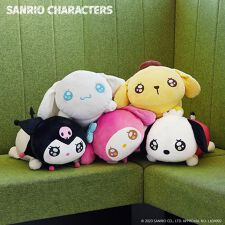 バックヤードファミリー(BACKYARD FAMILY)のサンリオ うるうるぬいクッション