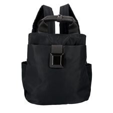 ブラックスクエアリュック