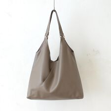 合皮VカットA4トート