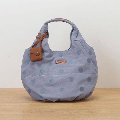 [^:ps11954]yuhz toleur(g[)yiz toleur hbghJEhg[gy[J[^ԁz yizyȏ_ɂ҂zɎāAg蔲Qutoleur hbghJEhg[gvByLC߃JWAX^CɁzi`ȃLoXnɁA{fBƓF̃hbghJONIiȈۂoByTbƎo閜\ACez莝Arɒʂ􂨔Ȃǂoɂ߁I蕔ɋvBy}OlbgŃ^b`JzJ͗͂炸ŊȒP傫Jďoꂵ₷AΒg̔яoK[hBy}XgACeЂƂ܂Ƃ߁zƉVGbg}`݂A5ybg{gINAfC[gɂ҂Bij500mlybg{gcɎ[ƁA㕔яoTCYłByTNbƎoĖqm炸zv4̃|PbgzuBׁXƂڂ₷AobO̒ŒTԂsvByANZgY~j|[`zKȂǂAO\ȃ~j|[`BRȕ̋vfށBy؂ȕւ̑蕨ɂ߁zNGߖ킸g₷AMtgɂœKBۊǂɕ֗ȕsDzfނ̎[ܕtBytoleur-g[-zR̐lɃU[gobOĂ炢Ƃ肢߂uhBy|PbgdlzFt@Xi[|Pbg~1AI[v|Pbg~2wʁFt@Xi[|Pbg~1yfށzCOTTONACOWLEATHERyYz yTCYz[c]23cm^[]37cm^[}`]12cm[]34cmTCY͓Xv̎TCYłBۂ̏iȂтɃ[J[\LTCYƂ͑̌덷ꍇ܂B炩߂Bydʁz331gyӓ_z[ti][ x 1Ňo߂C̎x⎇OAM≘ꓙɂA򉻂Ȃǂꍇ܂BԓɂACARȂǂɂFFڂ肷邱Ƃ܂B舵̍ۂ́AipbP[WȂǂɋLڂĂi\AAeV^OAgp̒ӎȂǂKmFB{̖ړIȊOɂ͂gpɂȂȂŉBJ⃂j^[̐ɂA摜Ǝ̐F̈Ⴂꍇ܂̂ł肢܂BypV[zv[g 蕨 Mtg Ԃ zj V j jg[gobO hbg toleur ʔ fB[X nhobO RbgLoX  ے obO g[g e obN  JWA ʊw ʋ y hJ |[`t Vv LoXobO Jo  U[|[` 蕨 Mtg