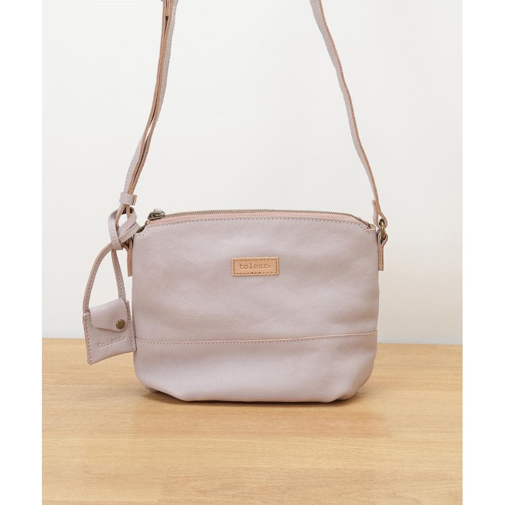 [}C]toleur JEU[V_[/obN[ht@~[iBACKYARD FAMILYj LV