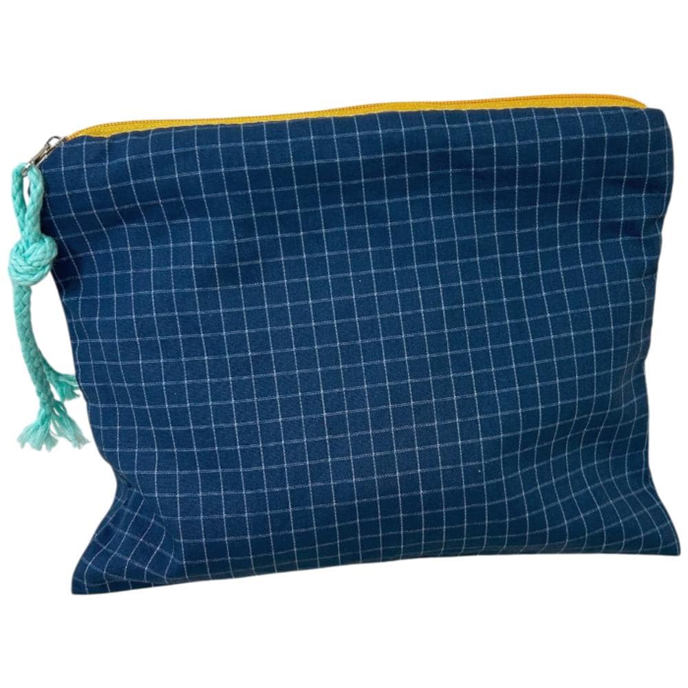 [}C]`FbNJ[|[`/obN[ht@~[iBACKYARD FAMILYj lCr[