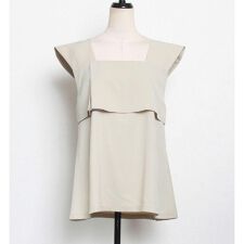 スクエアネックブラウス