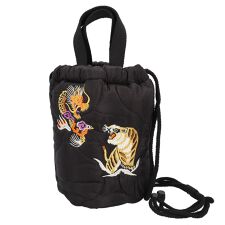 バックヤードファミリー(BACKYARD FAMILY)のHOUSTON 刺繍キルティングエフェクトバッグ