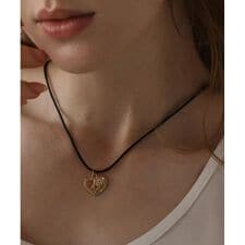 モードハートチャームネックレス