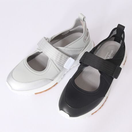 [^:24434650]T_oŗJWAXj[J[yfUCzuARROWv{̖̂悤ɓ˂iރXj[J[uA[vƑ肵Xj[J[̃[WF[^CvBFinproject(C^AA}PB)̃GNXgCg\[̗pyʂŃNbVǂKȕs̊ł܂BXgbvōbŒ肵Cu[WF[vx[XɈّfނƃXj[J[\[gݍ킹T_Xj[J[B~ɂ͋zAڐG⊴ARۖhL˔@\CjO(N[vXp[)gpB܂ACjOނɂ͋zARۖhL˔@\CjO(oNeVbg)̗p܂ByfށzXgb`Lkfނ̃|E^ñCNƐlHvgݍ킹_炩ȑfނgpByɂāzhXv[gp邱Ƃ߂܂Bꂪtꍇ͕zŉ@ĂByTCYzivC25.5cmACjOC\[ɃNbVĂX|[cnXj[J[26.0cm`26.5cmgpX^bt<41/25.5cmiTCY>傤ǂ悩łBTCÝAl܂̂ŎQlxɂlBywhoop'-de-doo' destruction / t[vfBhD fBXgNVzRȔzō肱񂾃fUCƁAC̏펯ɎȂ}eA̗Ze[}ɂ[xudestructionvB܂ł̊TOč\zVȉlςĂAJWA𒆐SƂt[vfBhD̐V@łB