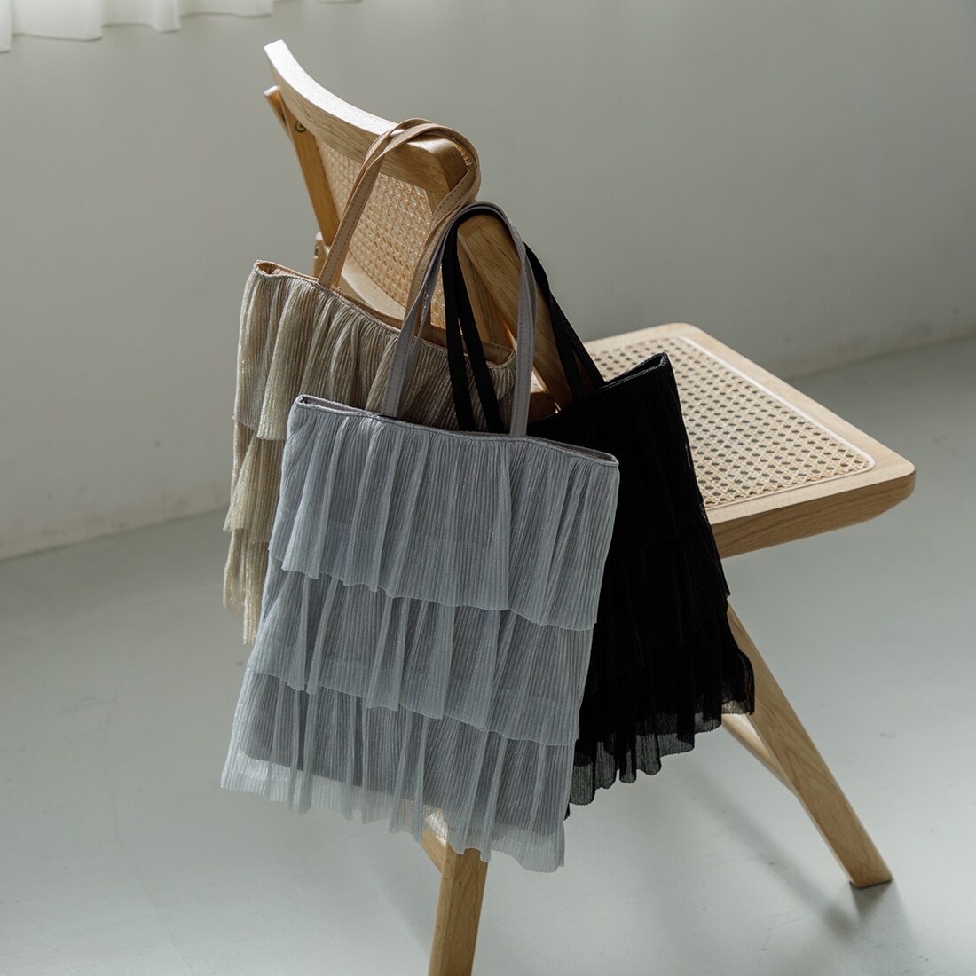 ハンドメイド　 フリルバッグ　フリフリトート ハンドメイド ♡ フリルバッグ フリフリトート フリル巾着