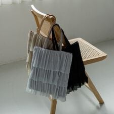 フォルムフォルマ(form forma)のフリル手提げ/サブバッグ/結婚式/パーティー