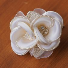 パールリーフのフラワーコサージュ