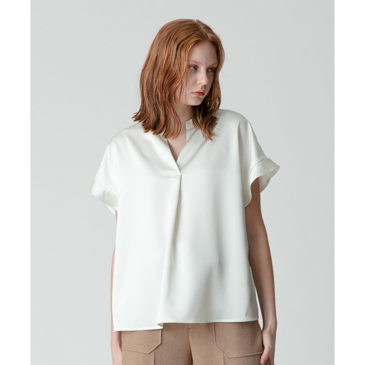 23SS 完売品✨アルアバイル スキッパーステップヘムブラウス 手洗い可 黒 2 スキッパーステップヘムブラウス | アルアバイル(allureville