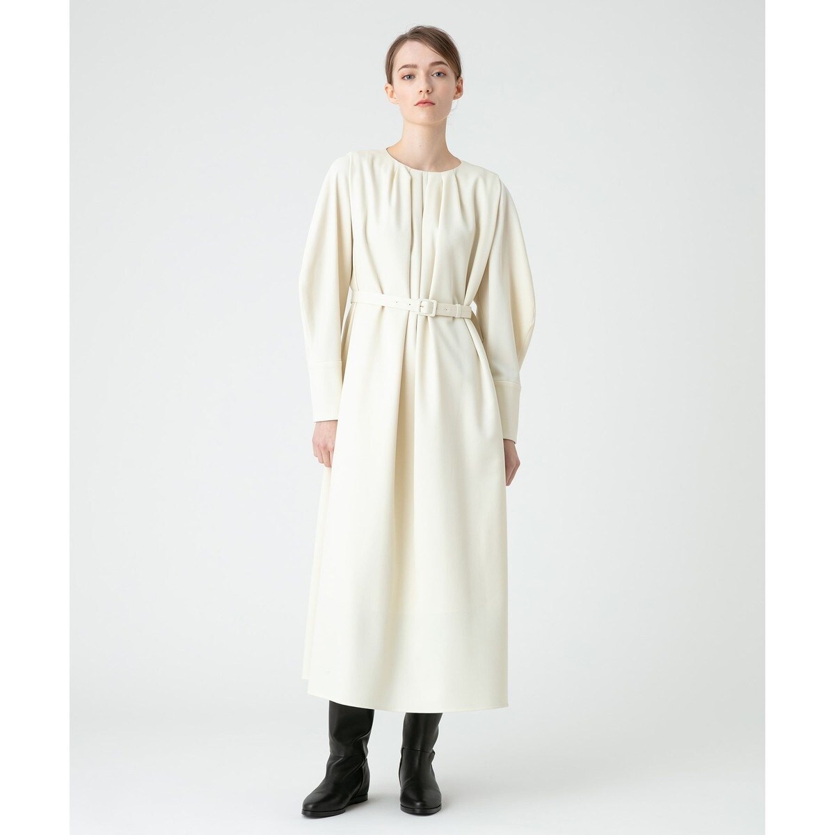 新品タグ付 LOULOU WILLOUGHBY ウールチノタックワンピース LOULOU WILLOUGHBY】ウールチノタックワンピース | ルルウィルビー