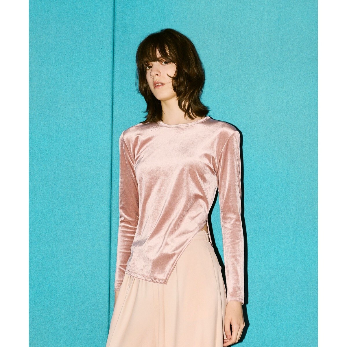 ベロアアシメスリットプルオーバー | アルアバイル(allureville