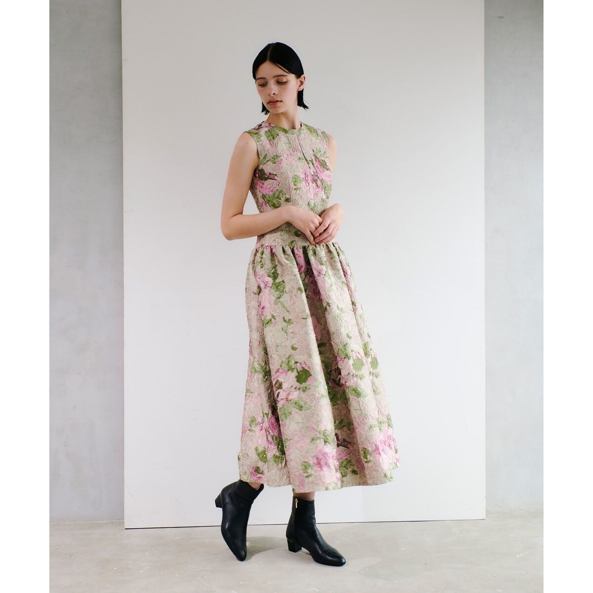 【LOULOU WILLOUGHBY】BHARAT SILK ノースリワンピース LOULOU WILLOUGHBY】BHARAT SILK ノースリワンピース | ルルウィルビー