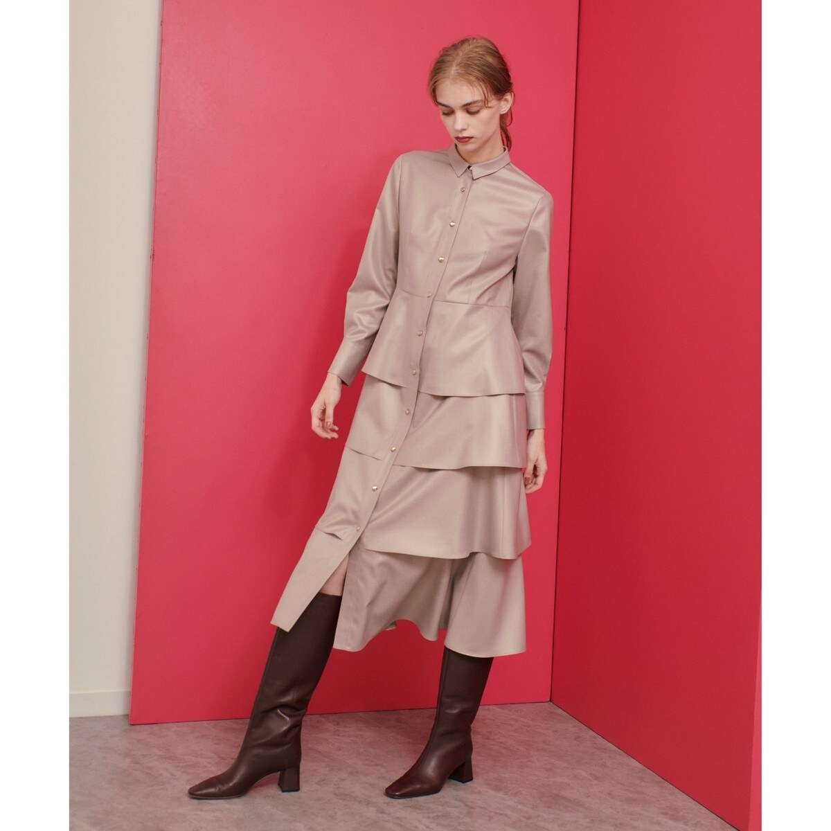 【LOULOU WILLOUGHBY】グロッシーツイルティアードワンピース LOULOU WILLOUGHBY】グロッシーツイルティアードワンピース