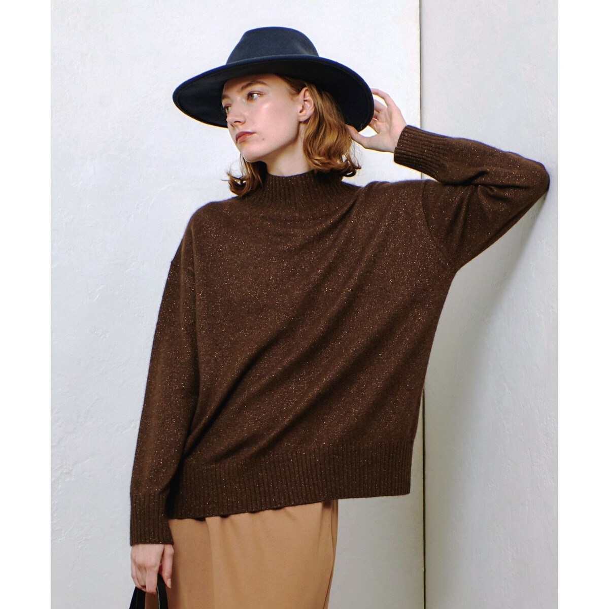アルアバイル　ルルウィルビー シャイニーラクーンバックスリットプルオーバー シャイニーラクーンバックスリットプルオーバー|allureville