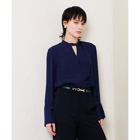 [^ԁF20251013120]yallureville 2025 spring&summerzAZe[g̃uCgÂQ荇킹ĐDグ̂cCfނŎdĂuEXłBǂRV_炩ȃh[v鐶ngAV[vŃGKgȈۂɎdグ܂BVC⑳ɌčLxX[u炵oA񌳂̃X^hJ[qAVg[ȃ{̃fBe[h̃XpCXƂăgĥۂ^܂BEGXgɃC₷A}jbVȃpcƍ킹ăL`Ɗ̂X^COy߂̂ŁAItBXtH[}ɂΉł1łB܂AfjȂǂɂƒĂlJWAȊyݕ߂łByX^btRgzlbN̋l܂肪ȕAVlbNȕɂgC₷VuEXłBʓIȃ{uEX炵Ȃ߂AlꖇBƂSnŁAG̗ǂnłB򊴂̂鐶nƃlbN̋󂫂炵A傫߂̃|PbgLC߉߂ȂV[vȈۂɁBtAɂȂhJtX₫ƌ{^fGȃ|CgBdȂǂƂV[ɂœKŕigɂzCg̓Ci[ɔZF𒅂Ɣ瓧܂CɂȂȂxłB̃J[͓͂قƂǂ܂B􂢉\łBƖ̊֌WɂAۂFČꍇ܂B܂p\REX}[gtHȂǂ̊ɂAiƉ摜̃J[قȂꍇ܂B\߂B