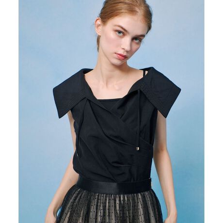 [^ԁF21251013270]yLOULOU WILLOUGHBY  2025 spring&summerzƂ̂OOfނgpB[ĥ錩ڂłB傫߂̋܂̓Z[[J[̂悤Ɍ܂ŕĂ܂B̂܂肪fReoĂ܂Bg̓JVN[ɂȂĂA^bNŒ悭EGXgVFCvĂ܂BCAEgł܂ByX^btRgz񌳂̓XbLƊJfUCłJȕ͋߂ɂ\BCi[Ō̒̂߂łBƂnAXbLƂgŃRpNgɏ㔼gĂ܂B^bNJVN[̃fUCŎRƓ̂錩1ŗlɂȂ܂BTCht@Xi[̒EɂȂĂ܂B̂OOnY߂ȃC[W̍킹ɂAfjŃVvȍ킹łJWAɃfBȈۂɂB􂢉\łƖ̊֌WɂAۂFČꍇ܂B܂p\REX}[gtHȂǂ̊ɂAiƉ摜̃J[قȂꍇ܂B\߂B