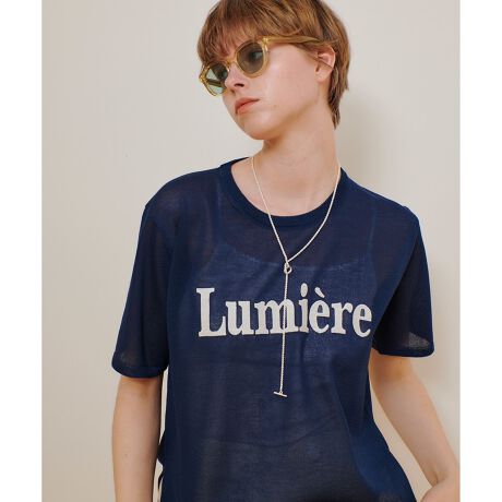 [^ԁF20251016390]yallureville 2025 spring&summerzND]̃SjbgTBN̓TehJƂAhJ̎n𒷂Ƃ荂xŃXeb`eNjbN̗pBdオ̕\ʂ̌́AvgƂ͈ꖡႤ݊łB{fB͏]̃hbvV_[^Cgɂŏ{̃p^[ɕύXBbNX̂傫Ȃ▭ȃTCWOŁAꂢ߃JWAȃX^COɂ҂̈ꒅłByX^btRgzwV[ȓ̂郍SjbgBl̃JWAX^Cɂ߂̈ꖇłBƂ̂TCYŗ_炩ނ̂ŁArbNVGbg߂ȂڂłBTChXbgo厖ȃ|CgBL~sȂǂ̏ォ璅ApcX^CAXJ[gX^Cǂɂ}b`܂BVɂȂɂfނłł\łBƖ̊֌WɂAۂFČꍇ܂B܂p\REX}[gtHȂǂ̊ɂAiƉ摜̃J[قȂꍇ܂B\߂B