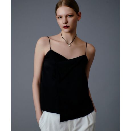 [^ԁF20251013440]yallureville 2025 spring&summerzVN̂悤ȏiȕ͋Cƃi`ȃVɂ郊bNXTengpB悢A_炩ȌfނȂ̂ŁAAVg[ȃfUCɂ邱ƂŁAiȓʊPɁBfjȂǂ̃JWAȃ{gXɁATVc^NgbvƂCi[Ƀ[OA炵̂łA߂̃vXACełByX^btRgz̃R[fɃvX1̂ɂ߂̃L~uEXBTefނ1ŒpĂ؂₩Ɍ܂܂BAVfUC߂ɂׁAEGXgʒuArʂɂByĒSn̗ǂꖇłB̃Jbg\[Ⓑ̃VcȂǁAlXȃACeƂ̃C[hy߂܂BƖ̊֌WɂAۂFČꍇ܂B܂p\REX}[gtHȂǂ̊ɂAiƉ摜̃J[قȂꍇ܂B\߂B