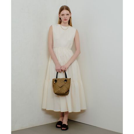 [^ԁF20251014220]yallureville 2025 spring&summerznAᰂɂȂɂ^CvC^[fނŁAĝӂ藣VGbg̃s[XBîfނ̕\ʊŁAJWA߂ȂdグɂȂ܂ByX^btRgz悢ñ^CvC^[gps[XBeBA[h̃fUC͍L肷ÂȂ肷Ȃ̂Œ₷łB㔼g悭ꂪAĂ܂B{gXɂ̓y`R[gĂ܂BĂɂ͈ꖇŒ̂͂AVA[J[fBKȂǍ킹āAHɂ̓WPbgHDĒĂ܂BƖ̊֌WɂAۂFČꍇ܂B܂p\REX}[gtHȂǂ̊ɂAiƉ摜̃J[قȂꍇ܂B\߂B