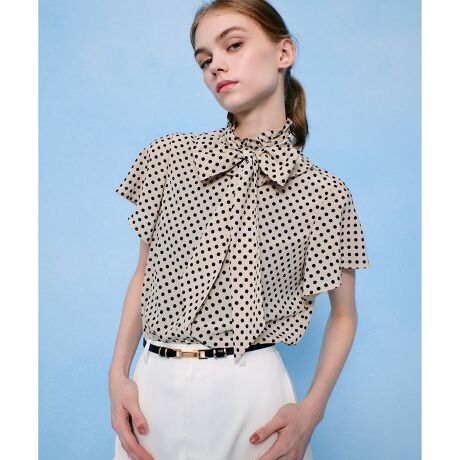 [^ԁF21251013260]yLOULOU WILLOUGHBY 2025 spring&summerzNVJȕ͋Cohbg{E^CuEXBlbÑt[ȃfUC؂₩ɉoĂ܂BƂSn̗ǂnłB{E^C͎OłAÂ邱Ƃ\BWPbg̃Ci[AIt̓̓fj킹Ȃǂ܂܂ȃR[fBl[gɍ킹₷ACełByX^btRgz؂₩Ȉۂ̂ȃhbguEXBƂSn̗ǂnłBVɂȂɂ|GXefނŁALV[ỸACełBꖇłɉAWPbgȂǂ̃Ci[ƂĂœKȈꒅBLC߃R[f͂AfjȂǂ̃JWA킹߁{OĒĂlbÑtA{^JăXLbp[Vĉ悤ɂĒ̂߂łBCgx[W͔瓧܂Ahbg肭Jo[A܂蓧͋CɂȂ܂Bł\łBƖ̊֌WɂAۂFČꍇ܂B܂p\REX}[gtHȂǂ̊ɂAiƉ摜̃J[قȂꍇ܂B\߂B