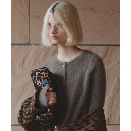 [^ԁF20252650060]yallureville 2025 spring&summerznh̒z]^^̃{XgobOB_uWbvŌ傫JA̕T₷pƂĂfUCBC^A̋̃wA[U[ɃIp[hvgAlۂ_ɁBX^CÕANZgɊԈႢȂłBƖ̊֌WɂAۂFČꍇ܂B܂p\REX}[gtHȂǂ̊ɂAiƉ摜̃J[قȂꍇ܂B\߂B