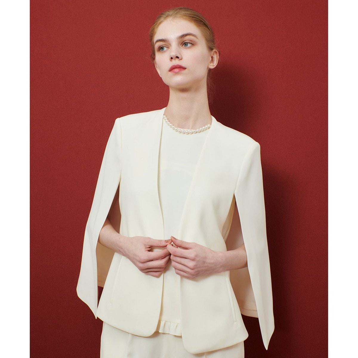 ルルウィルビー　ペプラム風　ノーカラージャケット　上品　光沢感　白　日本製　１ LOULOU WILLOUGHBY】カルゼペプラムジャケット|allureville